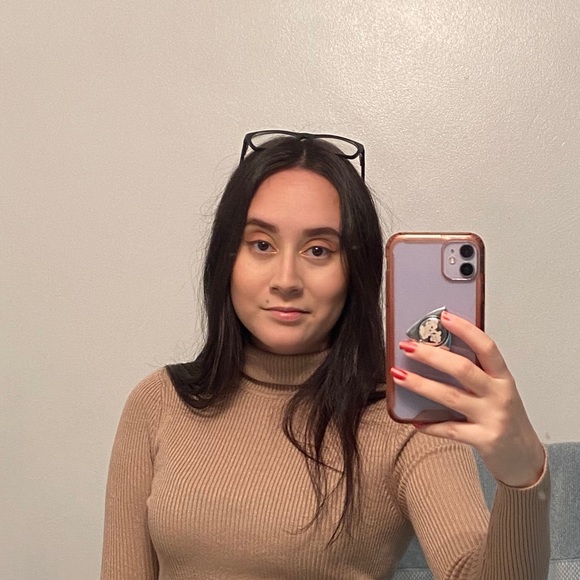 Meet your Posher, Isabel - Picture 3 of 5